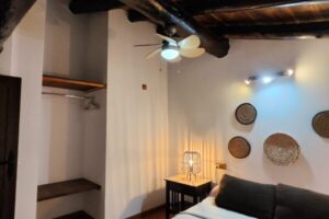 casa-gran-turia-Habitacion-con-cama-matrimonio-Turia-600x600-1